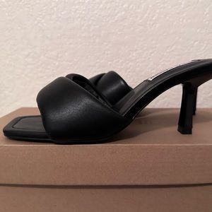 Steve Madden sandal